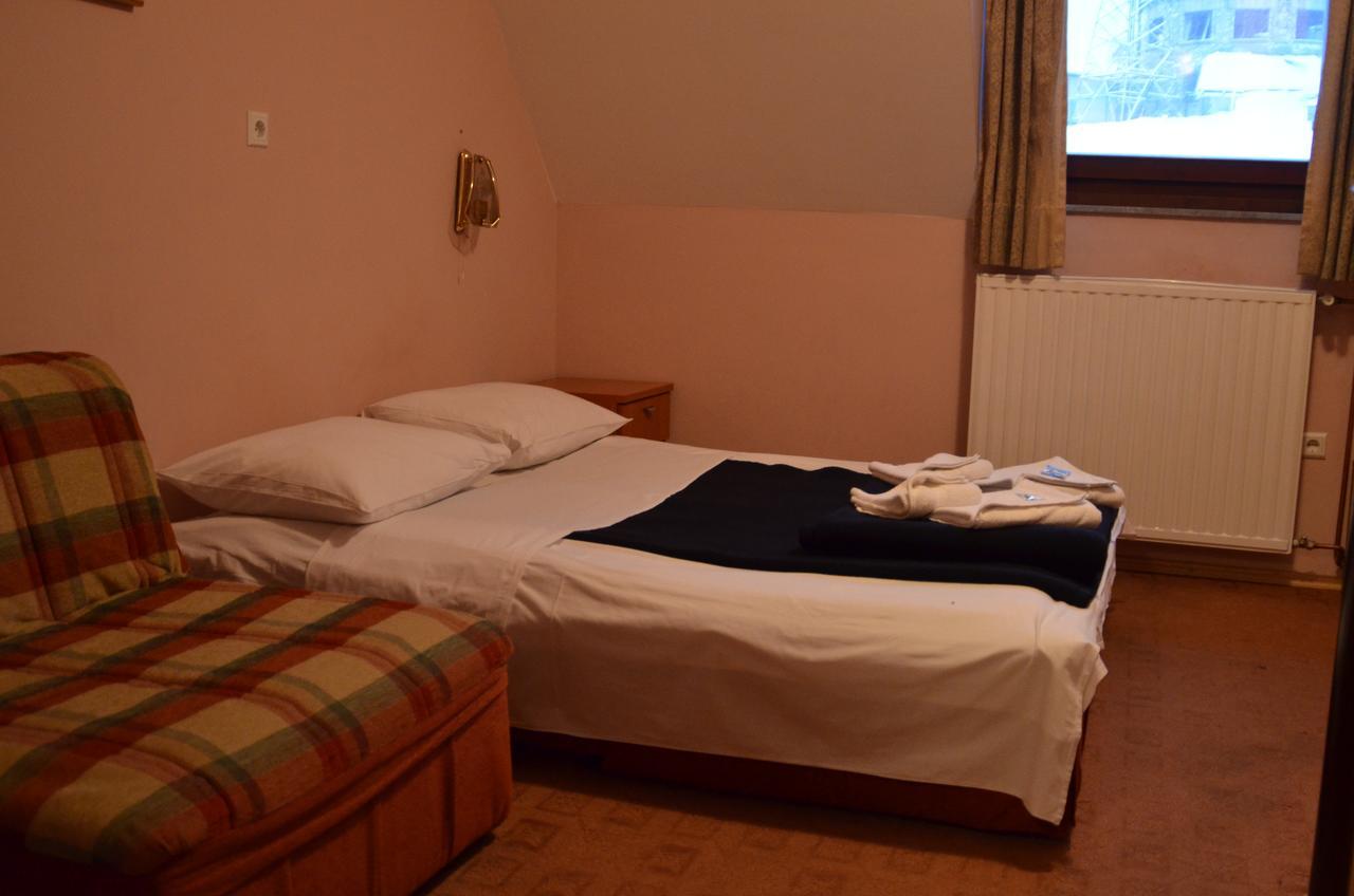 Hotel Dva Javora Jahorina Extérieur photo